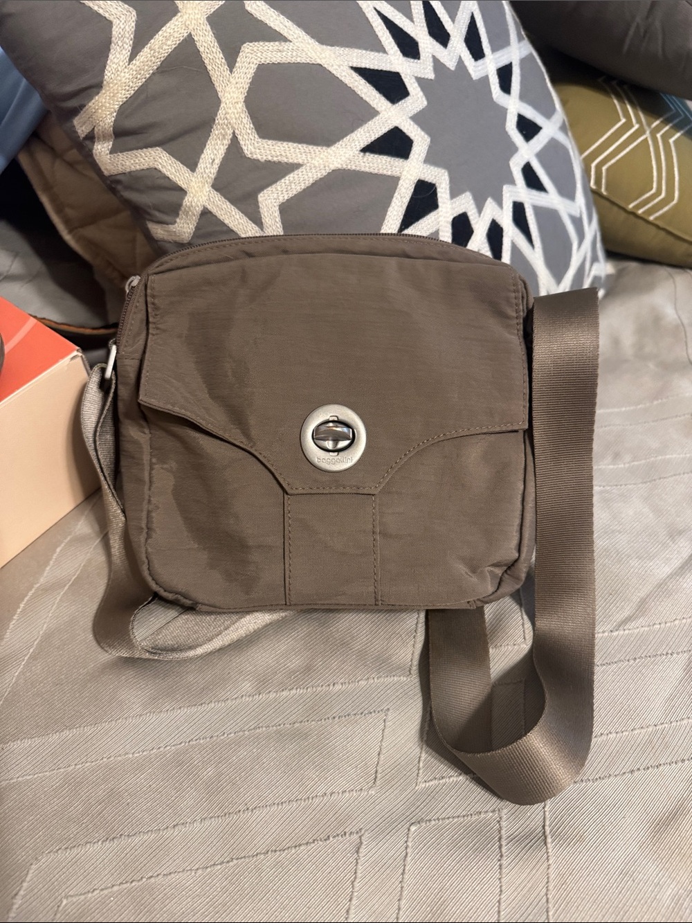Baggallini Taupe Crossbody Shoulder Bag with Turn-Lock